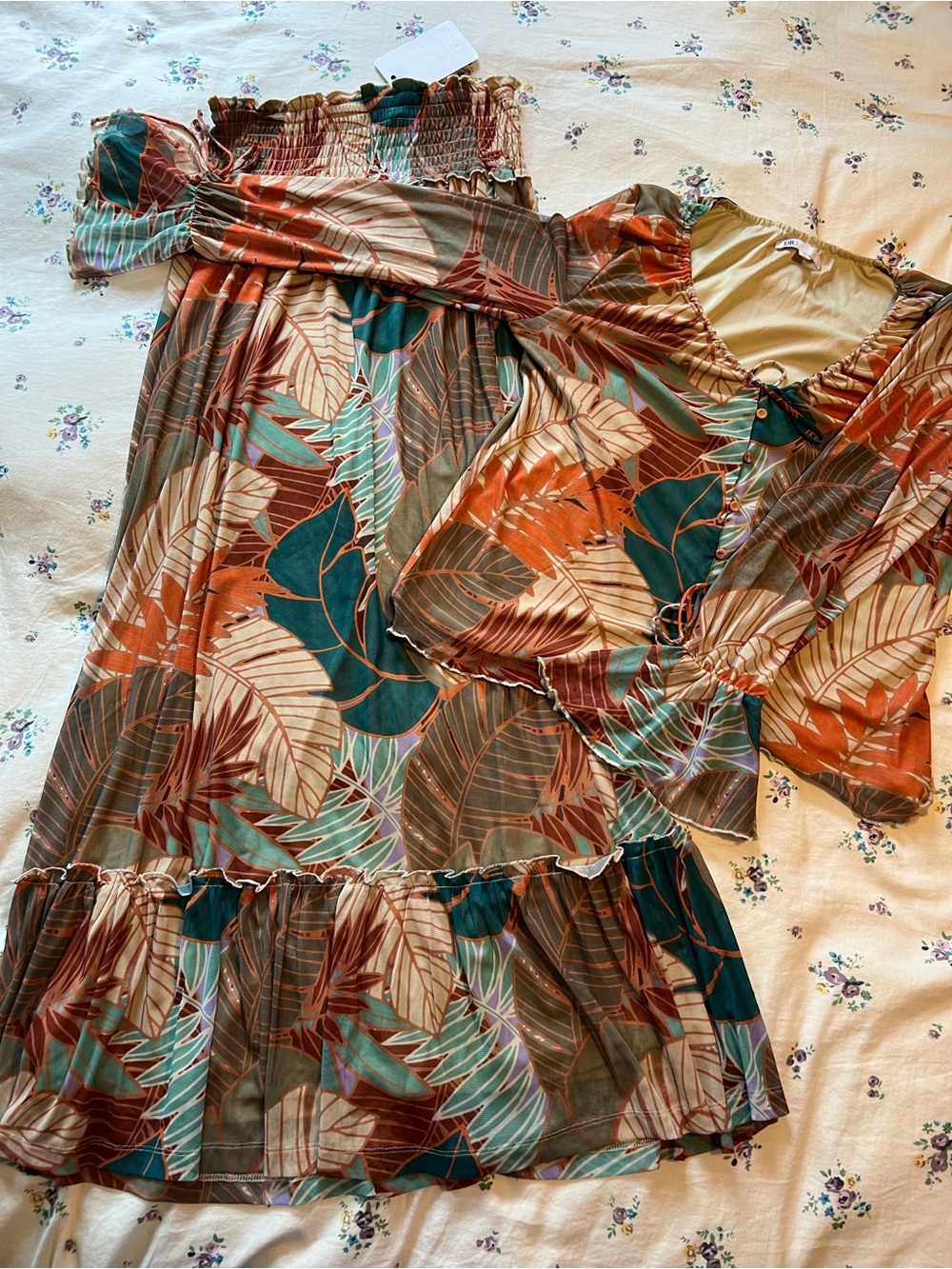 DR2 Multicolor Floral Print Smocked Waist Skirt (+Shirt)— Green, Orange, Cream